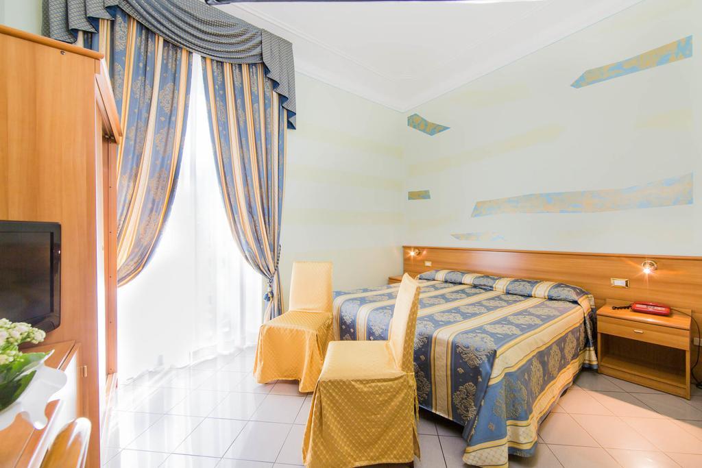 Double or Twin Room,445291524:JPEG